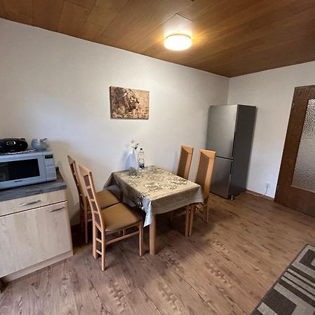Ferien- Und Monteurwohnung Zum Waldblick Buitenkant foto